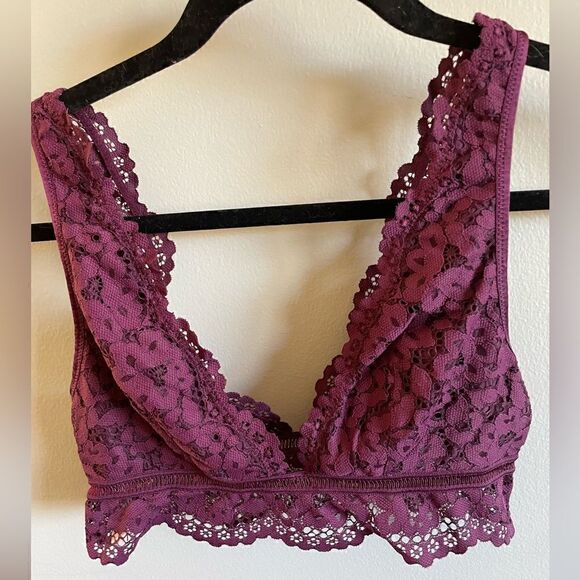 Victoria’s Secret Lace Bralette Size Medium - Picture 1 of 5